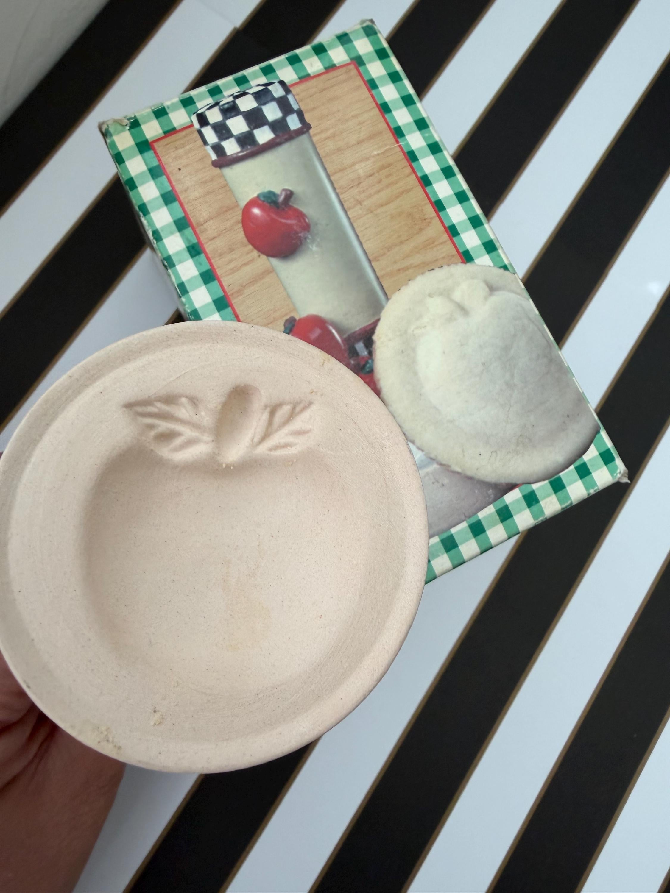 Vintage Polystone Apple Tree Cookie Press • 3″ Round Cookie Mold